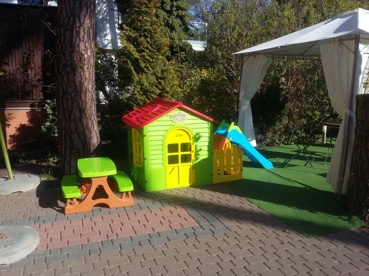 Bed and Breakfast Floryda Jurata Exterior foto