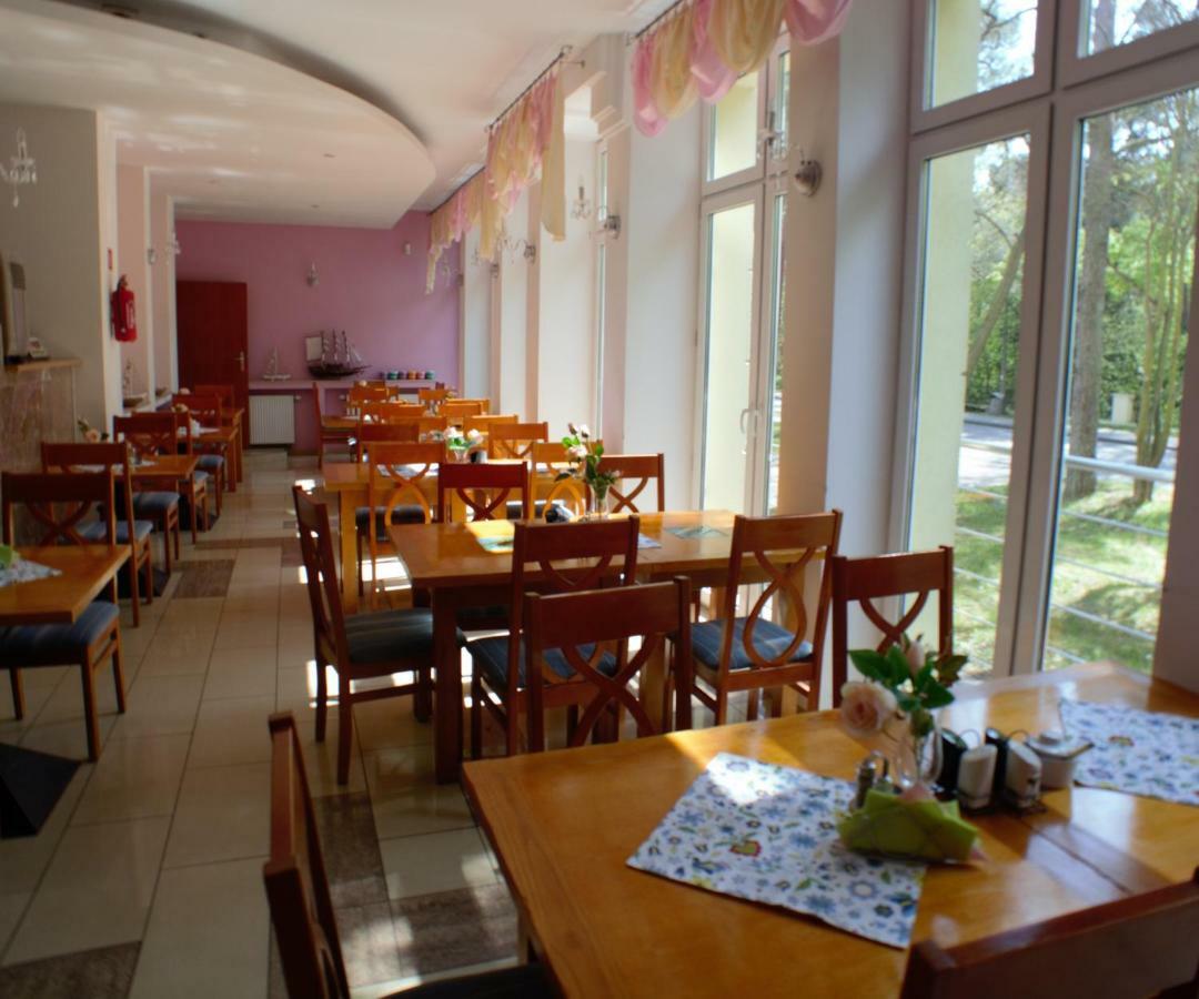 Bed and Breakfast Floryda Jurata Exterior foto